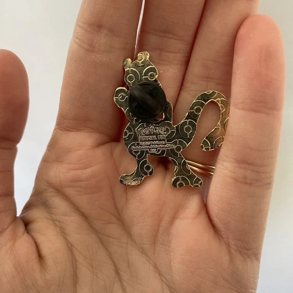 Nintendo Pokemon Mewtwo Shining Legends Pin OS Gold Purple Unisex Enamel Metal